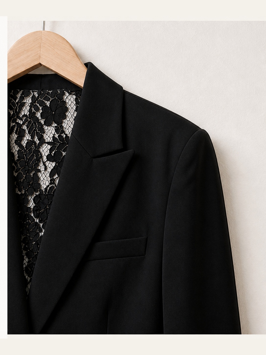 Vera Lace-Back Blazer detail 3