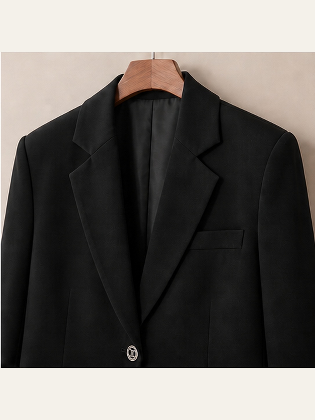 Elara Chain-Back Blazer detail 3