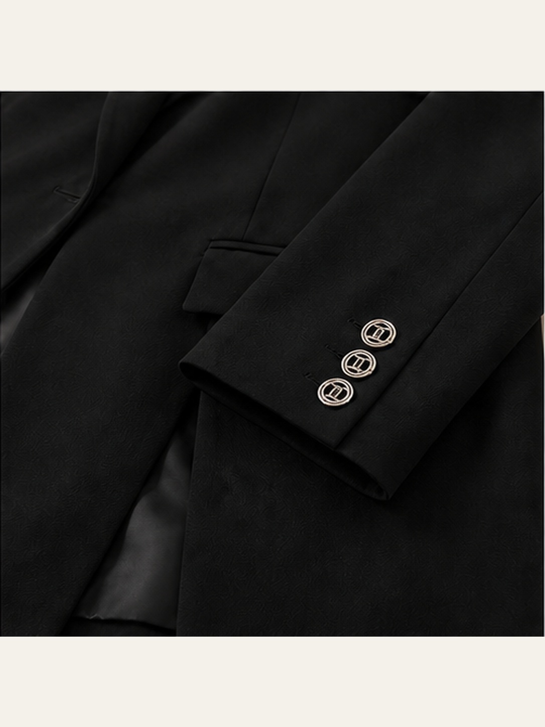 Elara Chain-Back Blazer detail 4